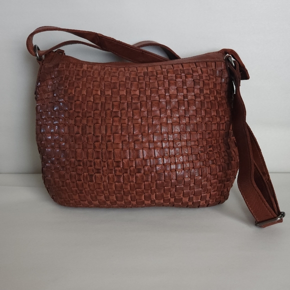 Anthropologie Handbags - Anthropology Vilenca Holland Woven Leather Crossbody Bag